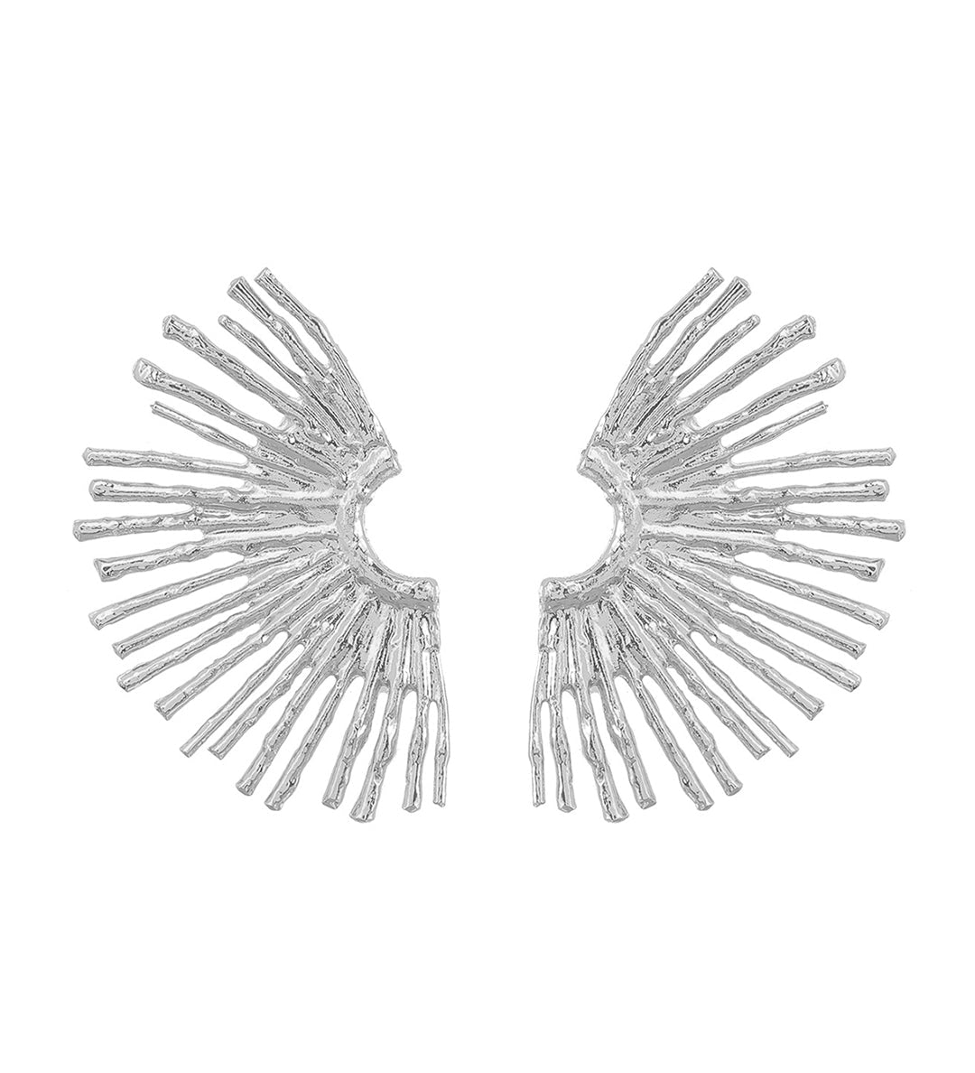 NÁUŠNICE Z KOVU S VLNITÝM OKRAJOM