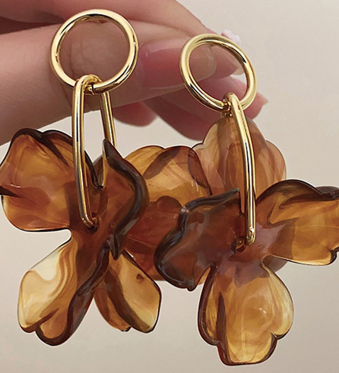 NÁUŠNICE S PRÍVESKOM KVETU