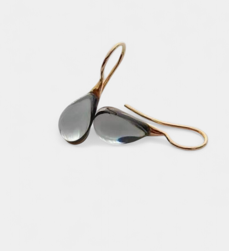 NÁUŠNICE S KRISTÁLOVÝM KVAPKOVÝM ZAVESENÍM V ZLATE A STRIEBRE